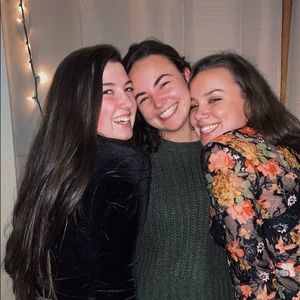 Meet your Posher, Holly